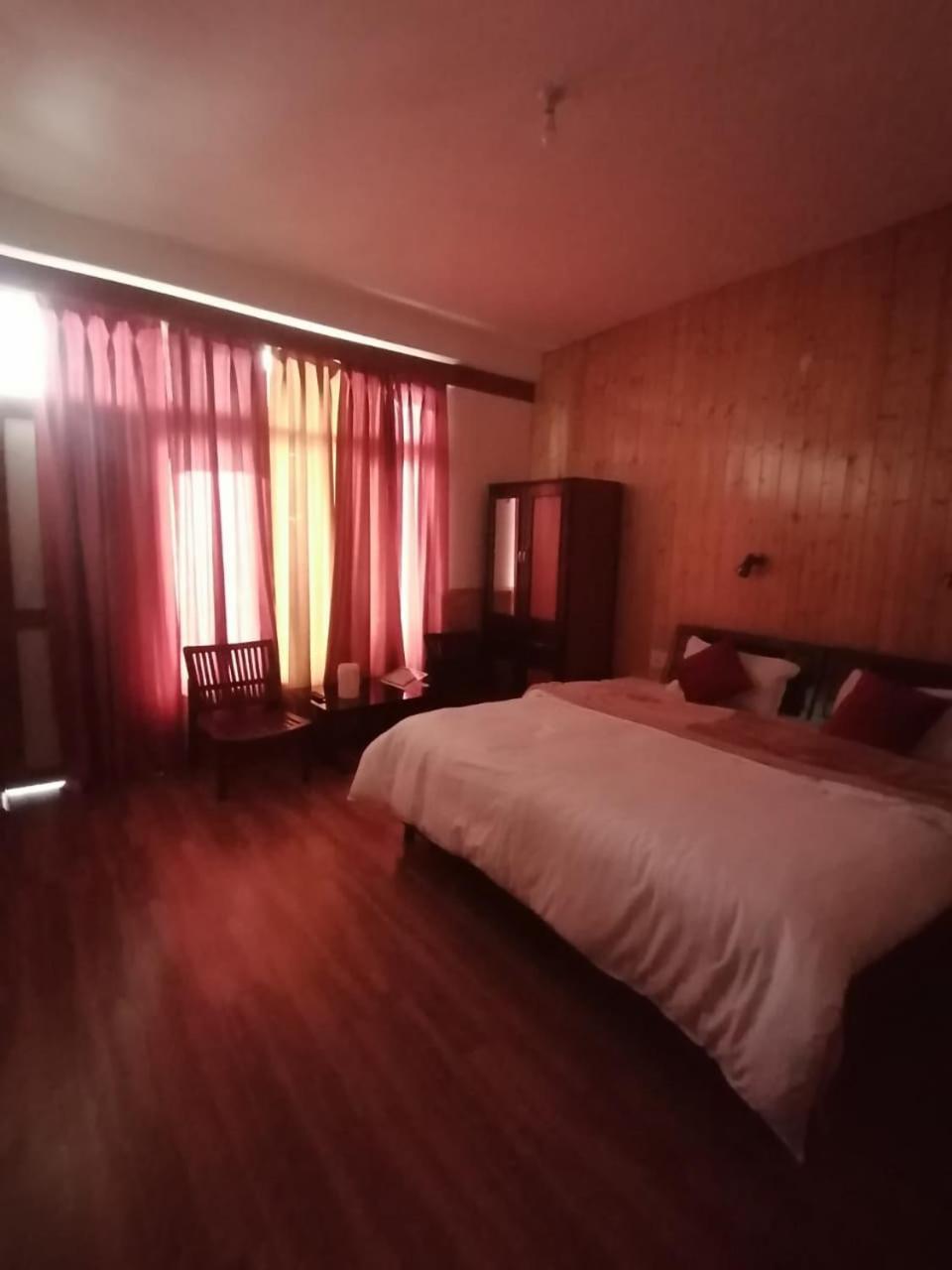 Hotel New Gyespa Kyelang Kültér fotó