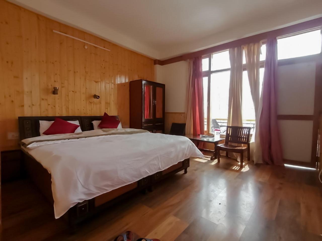 Hotel New Gyespa Kyelang Kültér fotó